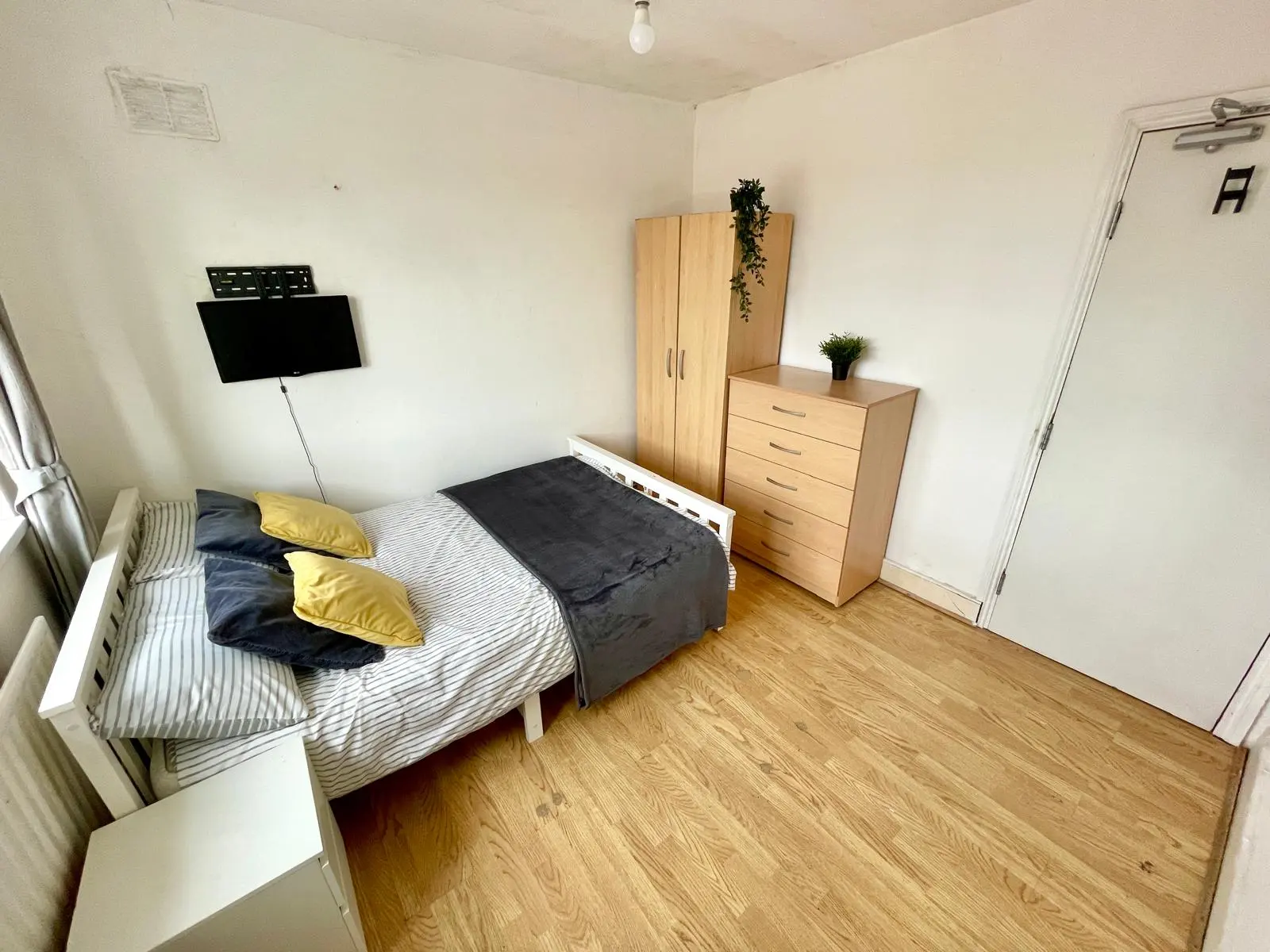 Double room near Kilburn / Cricklewood